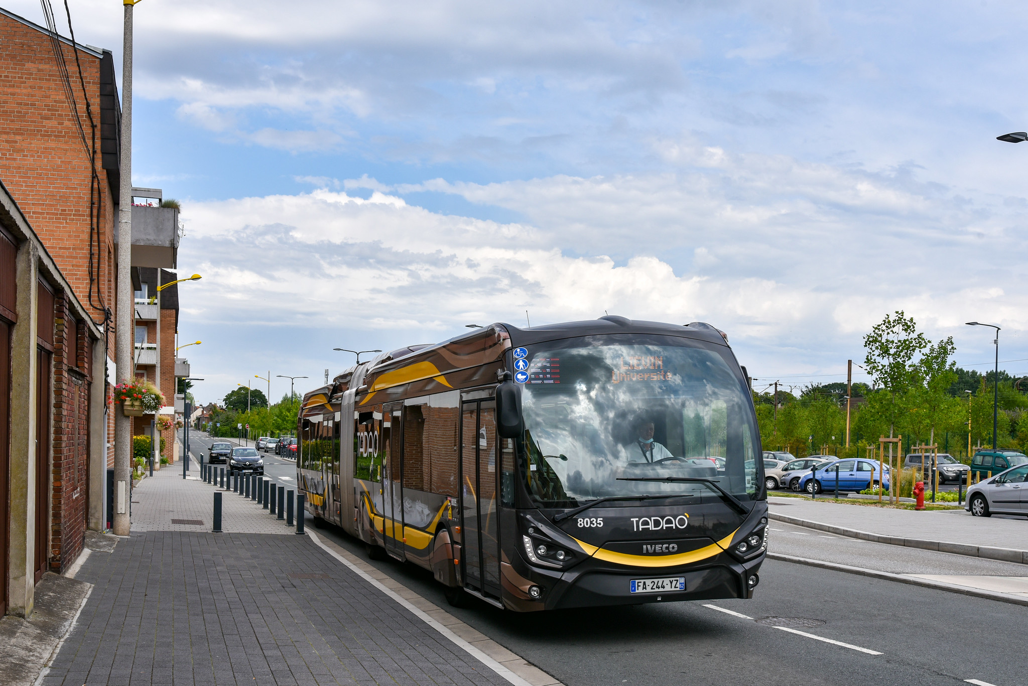 Iveco Bus Crealis 18 Hybrid n°8035 - TC Infos